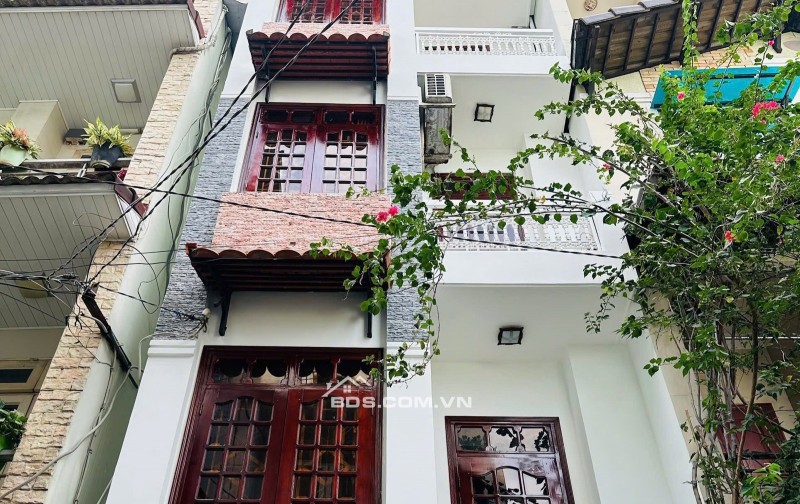 Hẻm Ô TÔ 6m, 100m ra Mặt tiền Cộng Hòa, 46m2, 4 Tầng, chỉ 11.5 tỷ. Phường 4, quận Tân Bình